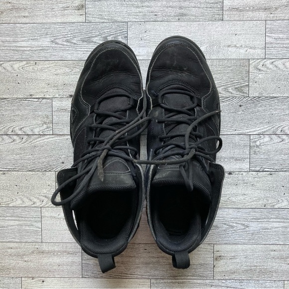 Jordan’s Size 9 Flight Club FLTCLB - Picture 3 of 5